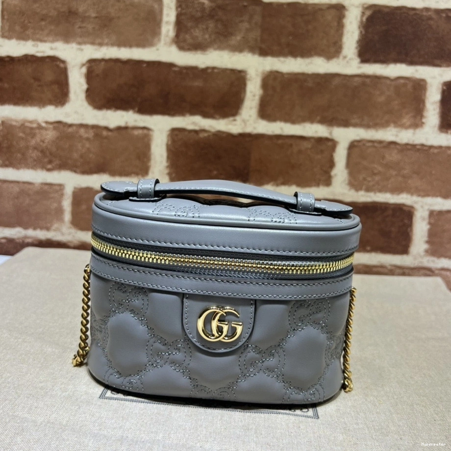 GUCCI Matelassé GG handle mini bag top 0802